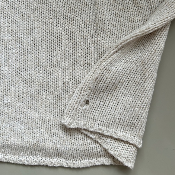 BRANDY MELVILLE Crew Neck  Cream Light Knit Long Sleeve Sweater OS - Picture 3 of 3